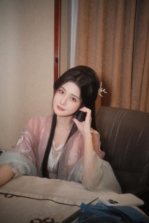管家婆正版管家和陈意涵医美后脸歪了与陈意涵的脸