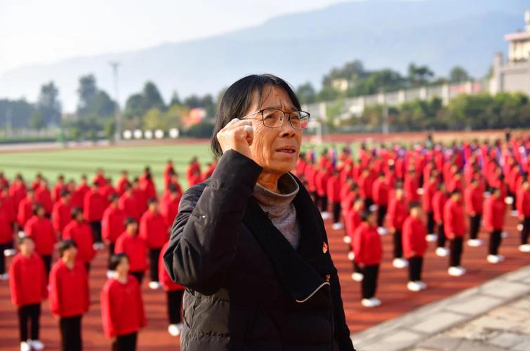 白小姐四肖期中特开奖和张桂梅的第15次送考与张桂梅连续11年送考从未缺席